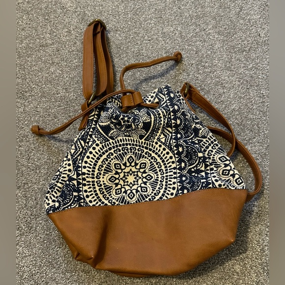 Drawstring Purse - Picture 3 of 7